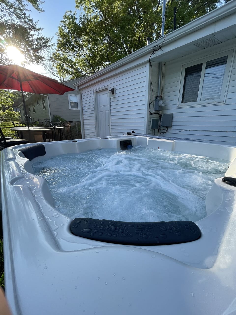 Outdoor spa tub