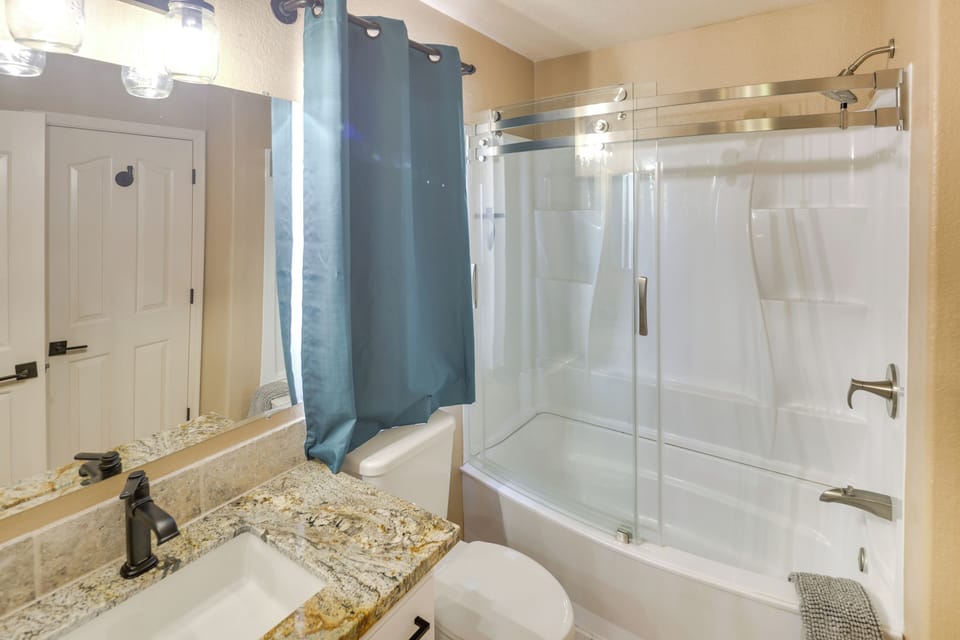En-Suite Bathroom