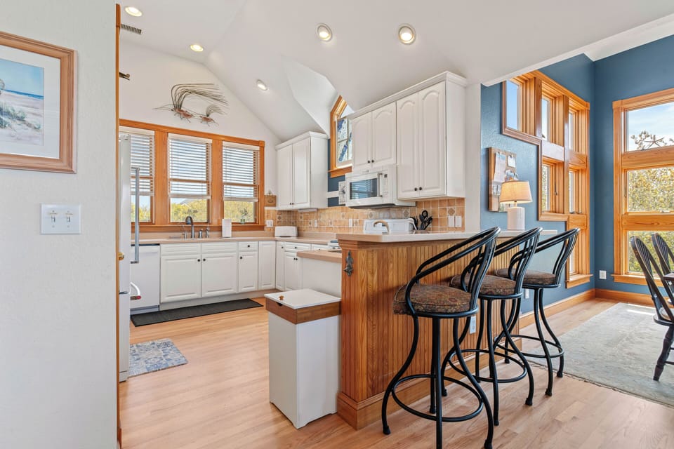 Kitchen Island - Top Level