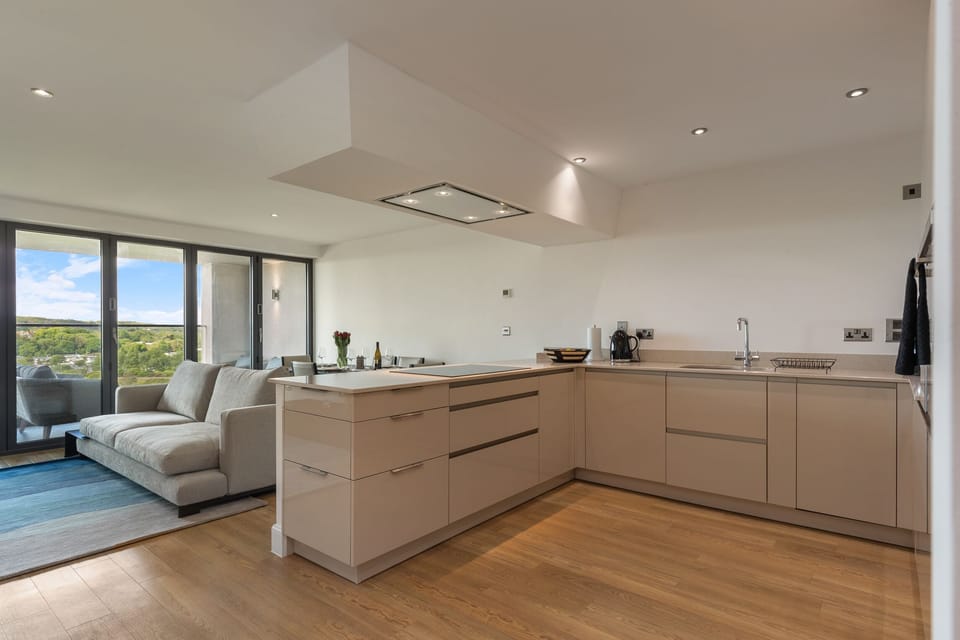 Luxury Apartment with Sea Views