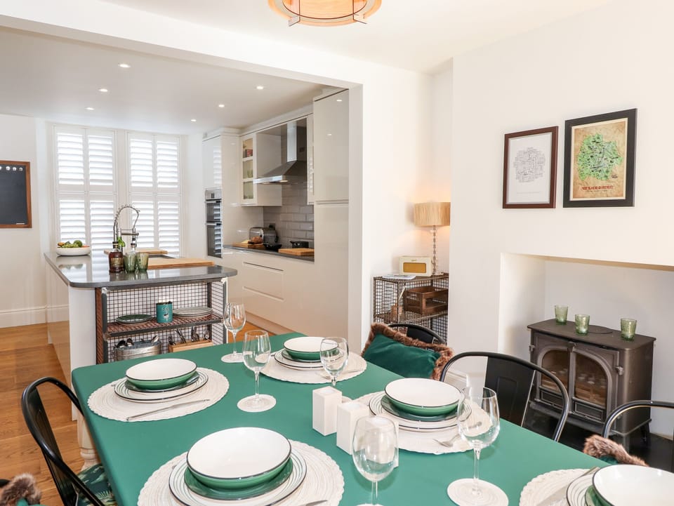 Cottage | Private kitchen | Fridge, microwave, dishwasher, electric kettle