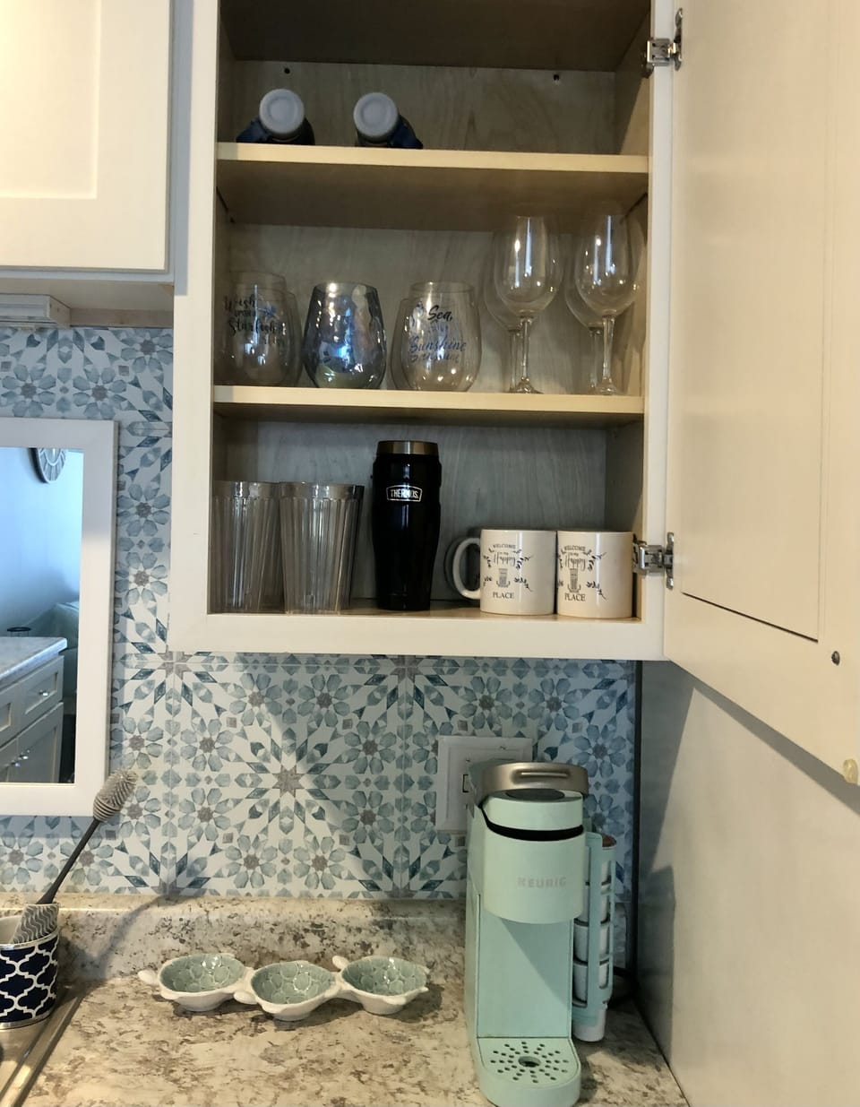 Fully stocked kitchen: glassware