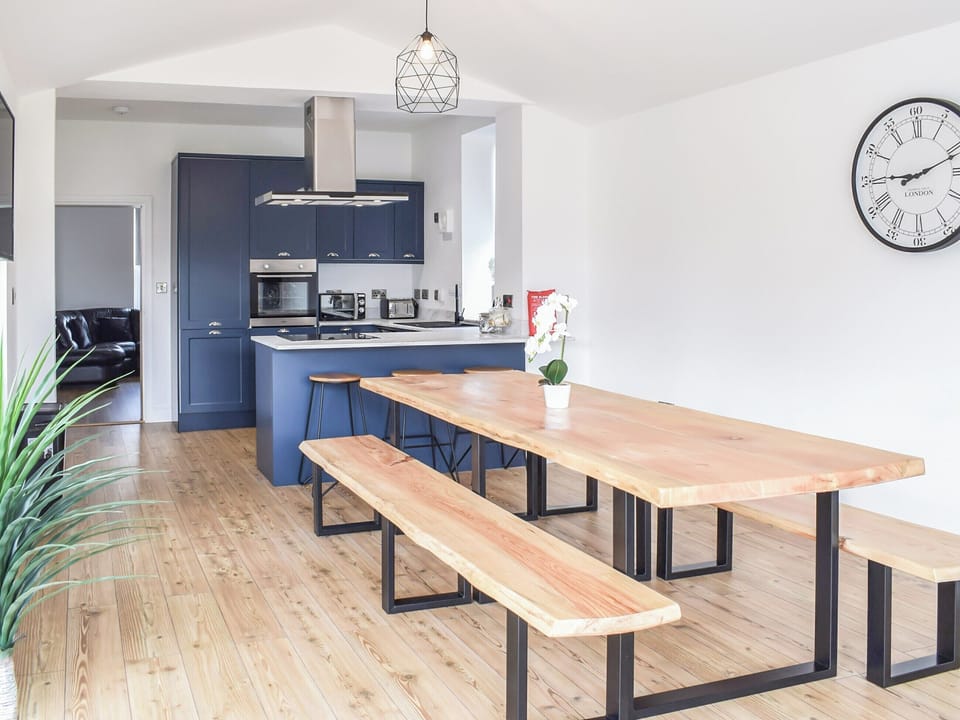 Kitchen/diner | The Wee White Cottage, Stirling