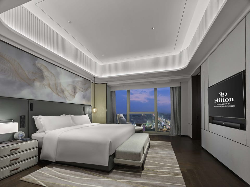 Presidential Suite, 1 King Bed | Minibar, in-room safe, desk, laptop workspace