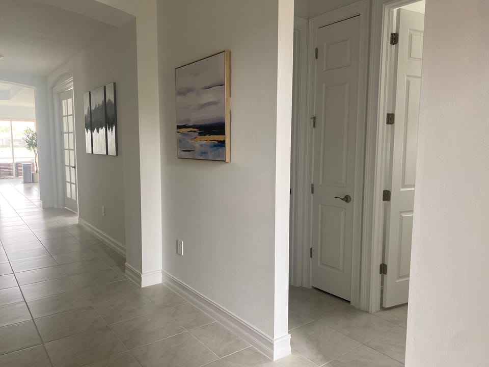 Entrance looking towards bedroom 2 and 3