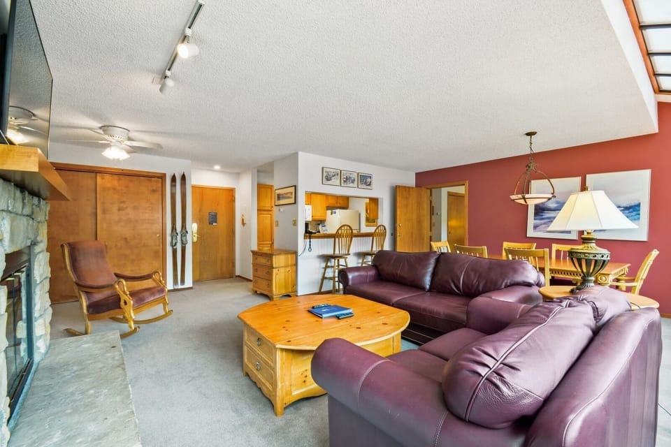 Living Room, Room, Indoors, Couch, Furniture