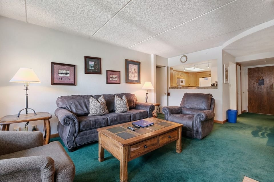 Living Room, Room, Indoors, Couch, Furniture