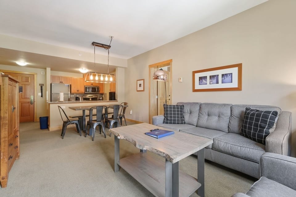 Flooring, Living Room, Room, Indoors, Furniture
