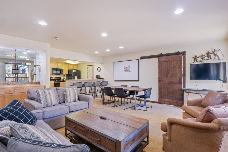 Furniture, Indoors, Living Room, Couch, Home Decor