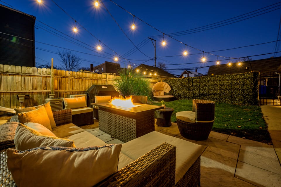 The perfect nightcap or afternoon hangout spot. 