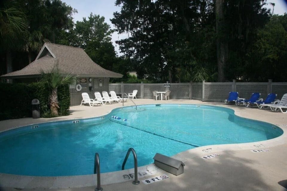 Private community pool. Never crowded always relaxing! 100 yards from your door