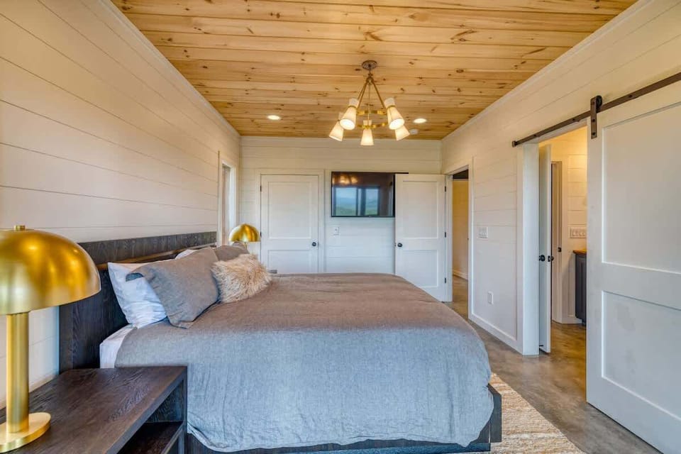 739bigsky-1774_AuroraHDR2019-edit