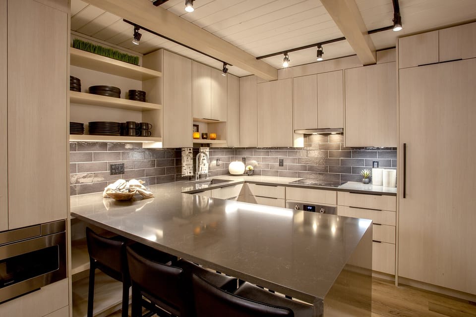 kitchen/dining