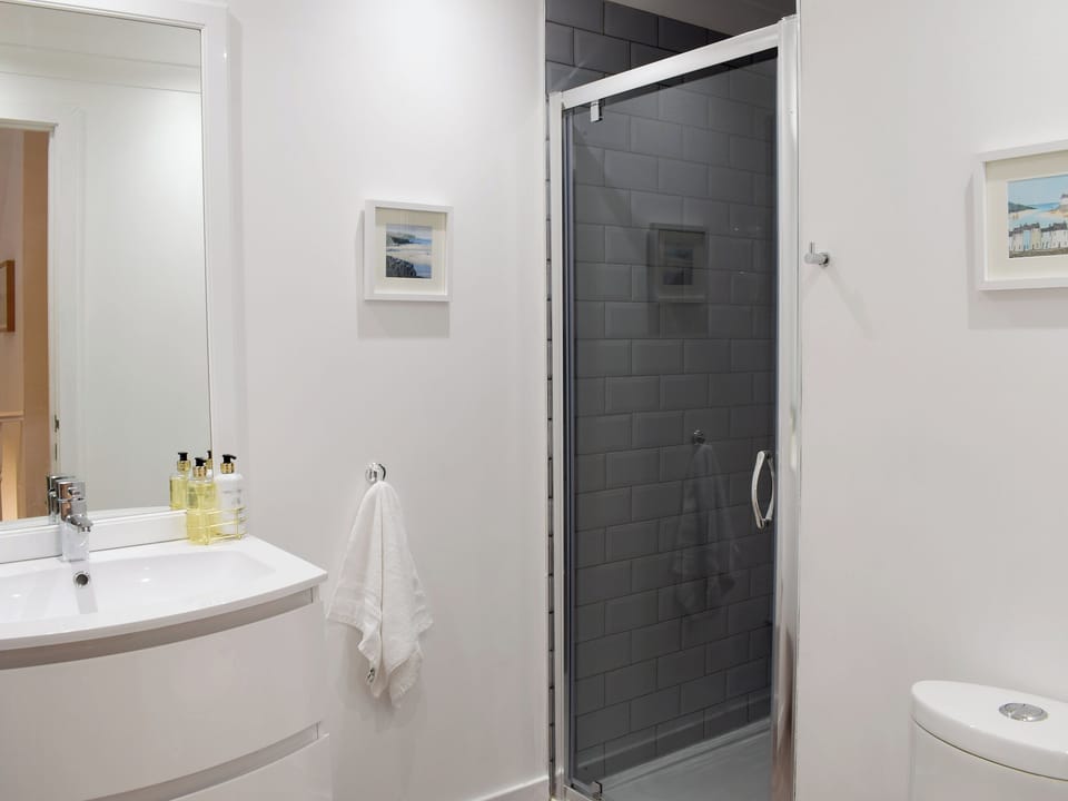 Shower room | 2 Mill Hall Cottages, Newburgh, near Cupar