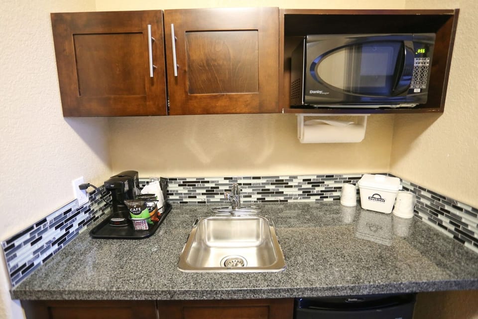 Fridge, microwave, coffee/tea maker