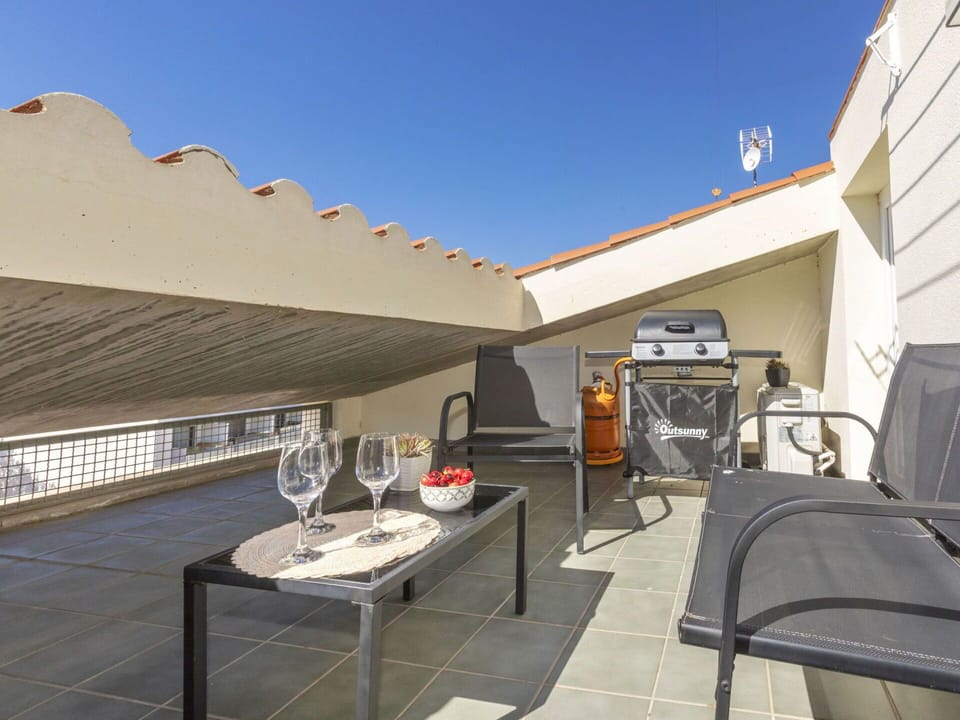 Flooring, Floor, Ceiling, Chair, Balcony, Penthouse Apartment