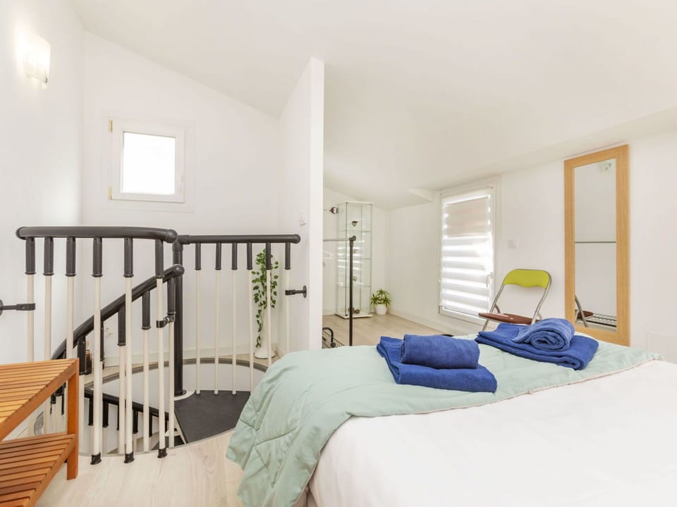 Furniture, Interior Design, Flooring, Wall, Floor, Wood, Ceiling, Room, Home, Lighting
