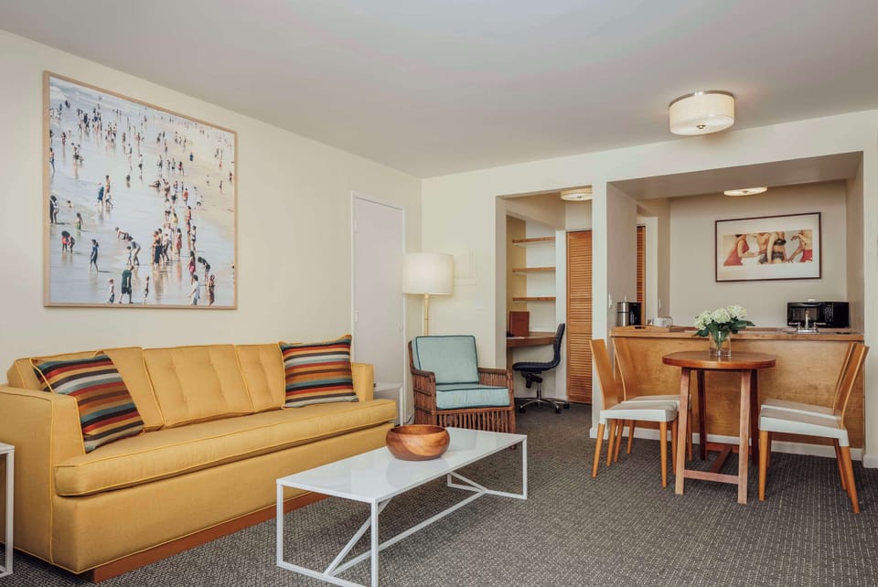 Basic Suite, 1 Bedroom (1 King Bed & 1 Sofa Bed) | Egyptian cotton sheets, premium bedding, in-room safe, desk