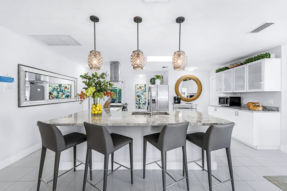 Island Dining with Chic Coastal Style