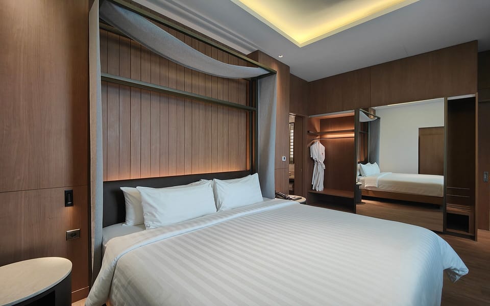 Ambassador Three Bedroom | Minibar, soundproofing, free WiFi