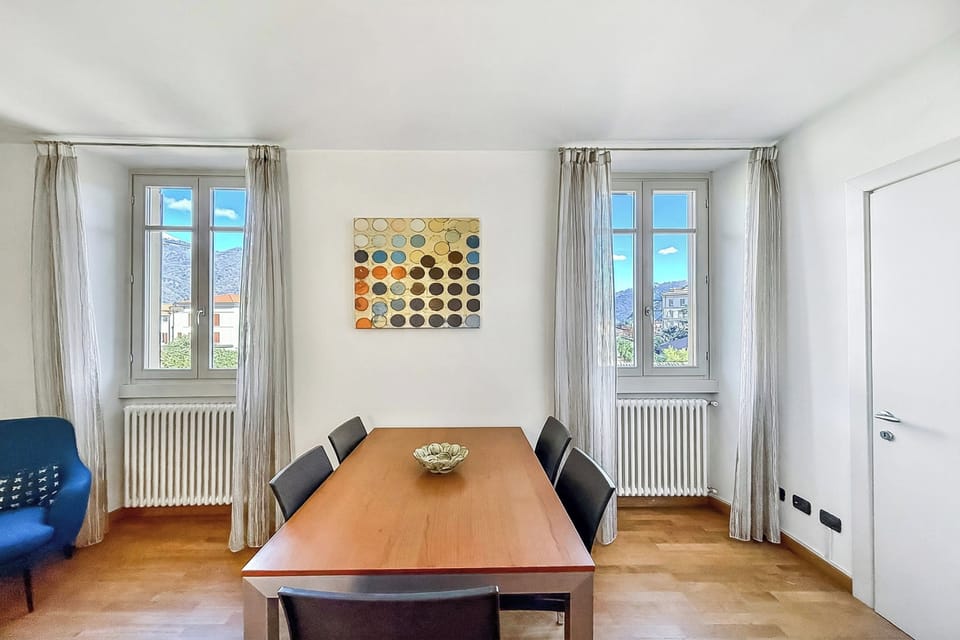 Family Apartment, Multiple Bedrooms, 2 Bathrooms, Lakeside (La Piazza Menaggio) | Dining
