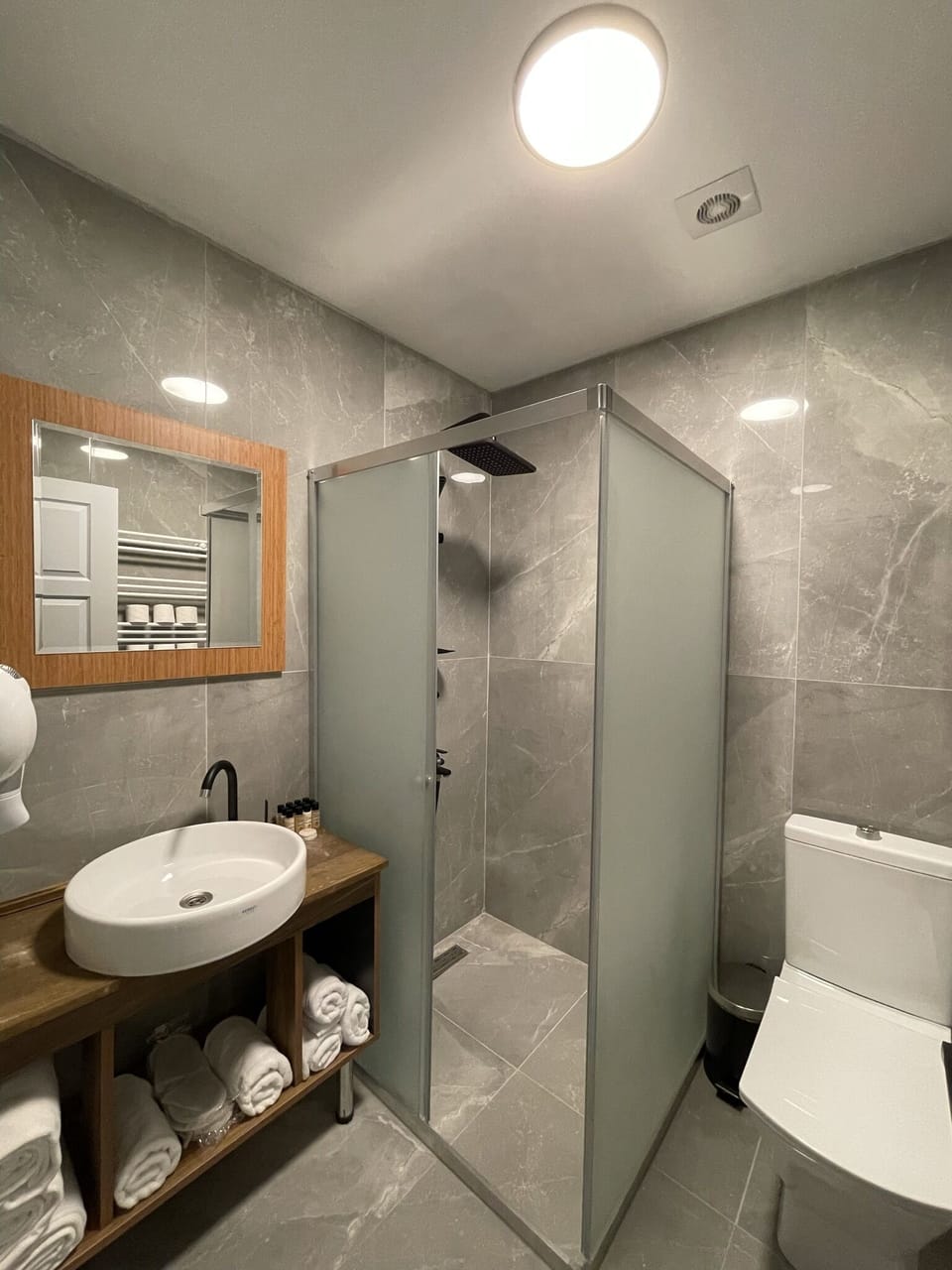 Deluxe Villa | Bathroom | Designer toiletries, hair dryer, bathrobes, slippers