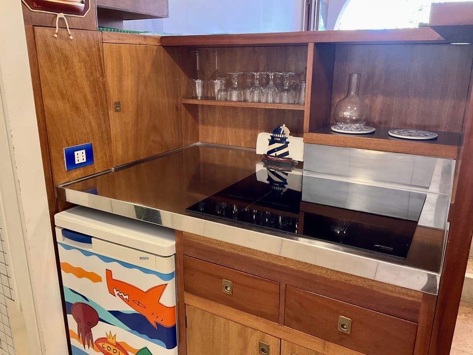 Deluxe Apartment | Private kitchen | Fridge, stovetop, dishwasher, espresso maker