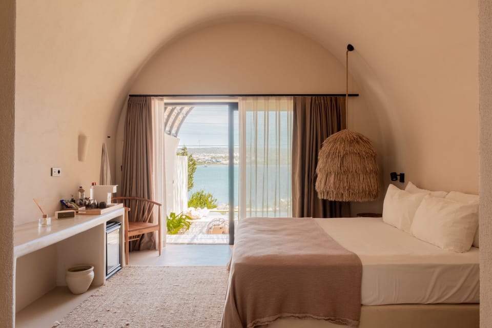 Junior Room, 1 Bedroom, Private Pool, Sea View | Minibar, in-room safe, desk, laptop workspace