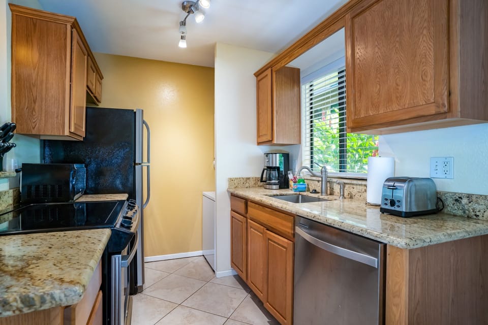 Lots of light in the kitchen for cooking 