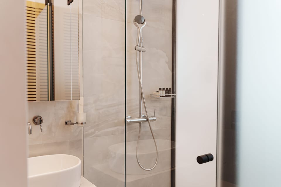 Artemis Suites | Bathroom shower