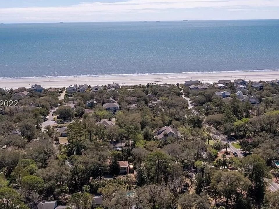 Less than 5 Minute Walk to the Beach from 7 Ibis Street