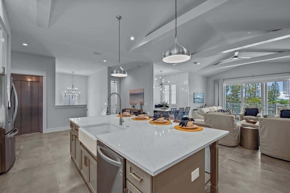 Large Kitchen Island w/ Dining Space
