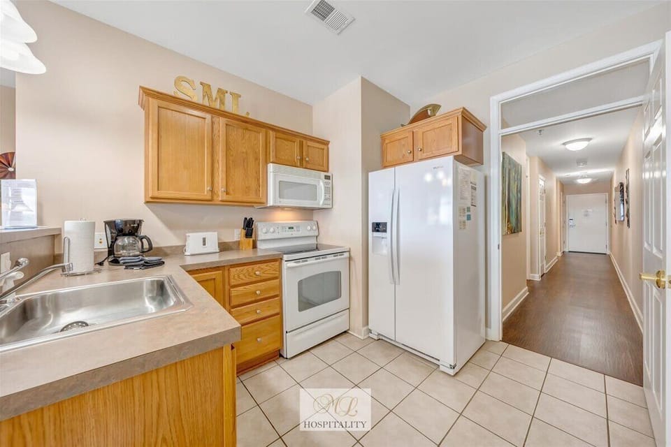 Kitchen (1)