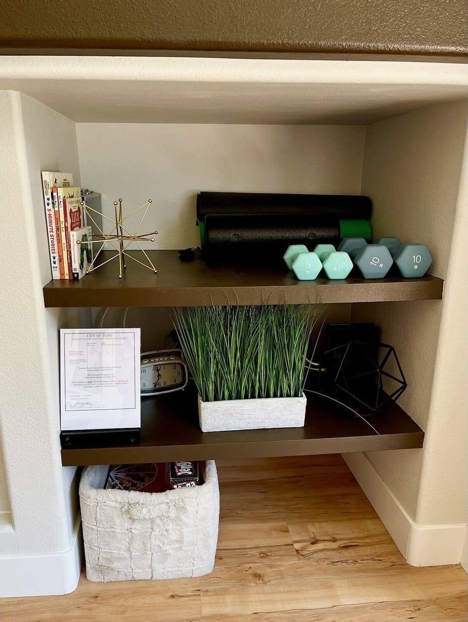 Games, Yoga mats and weights