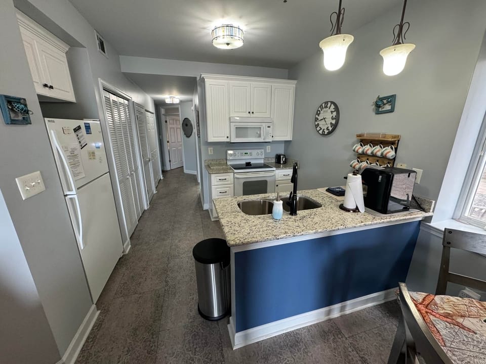 Kitchen (2)