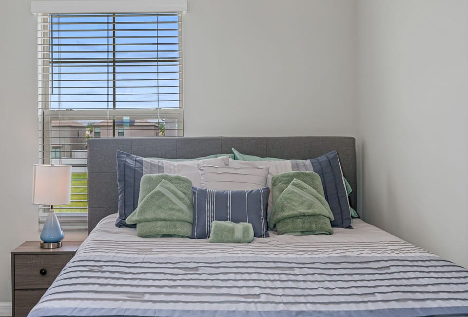 Queen Bed