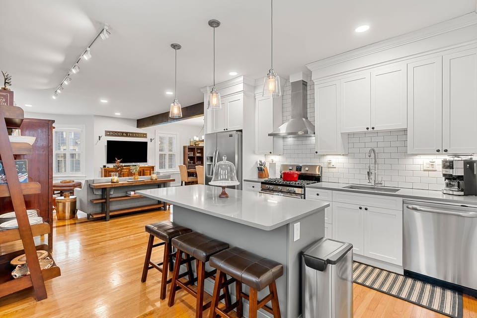 Full Kitchen