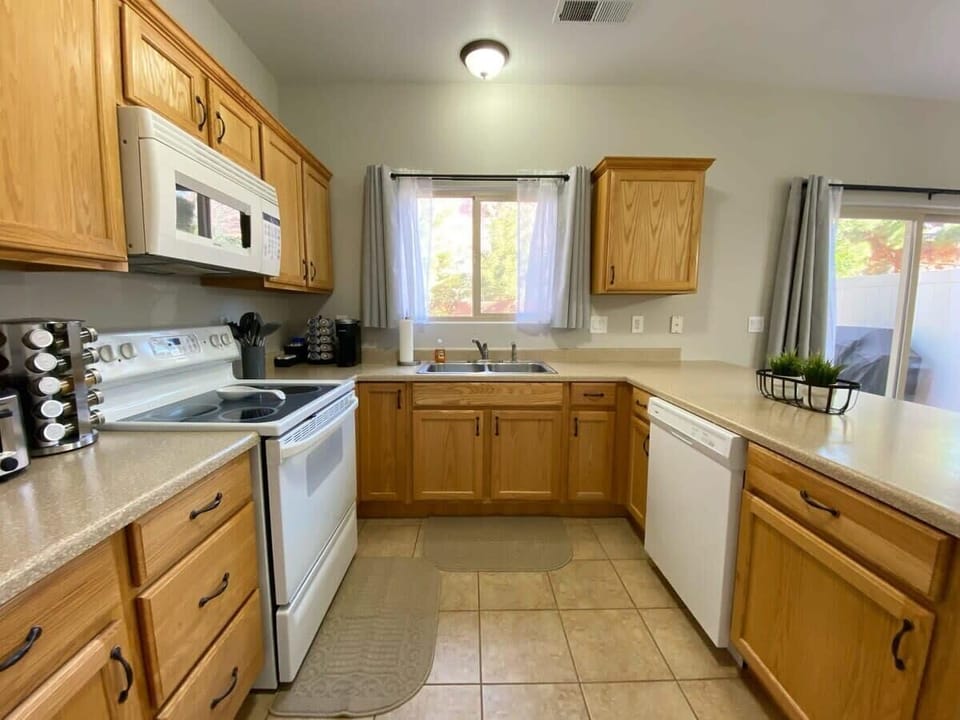 Large kitchen with plenty of space for family and friends to gather and prepare a nice meal.
