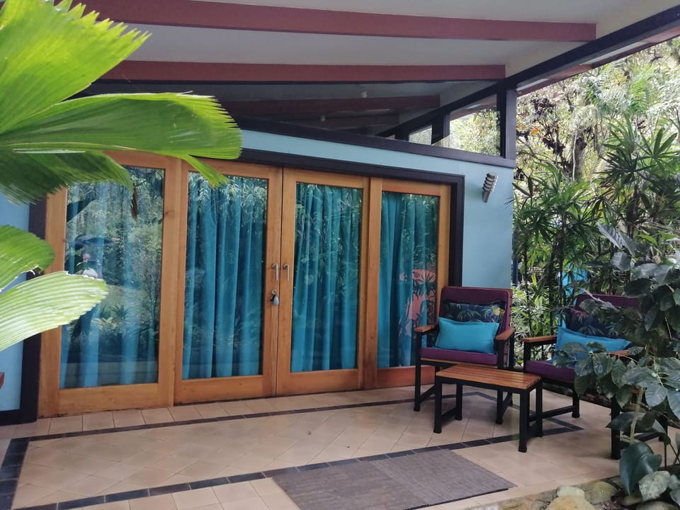 Casita Celeste - private patio