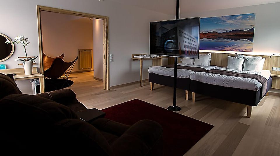 Superior Studio Suite | Desk, laptop workspace, free WiFi, bed sheets