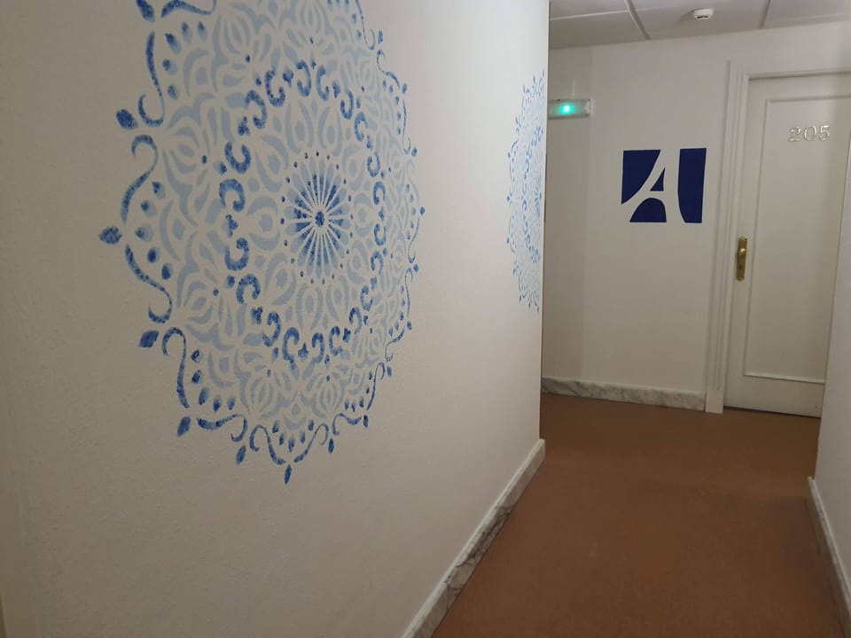 19-inch LCD TV with digital channels, TV