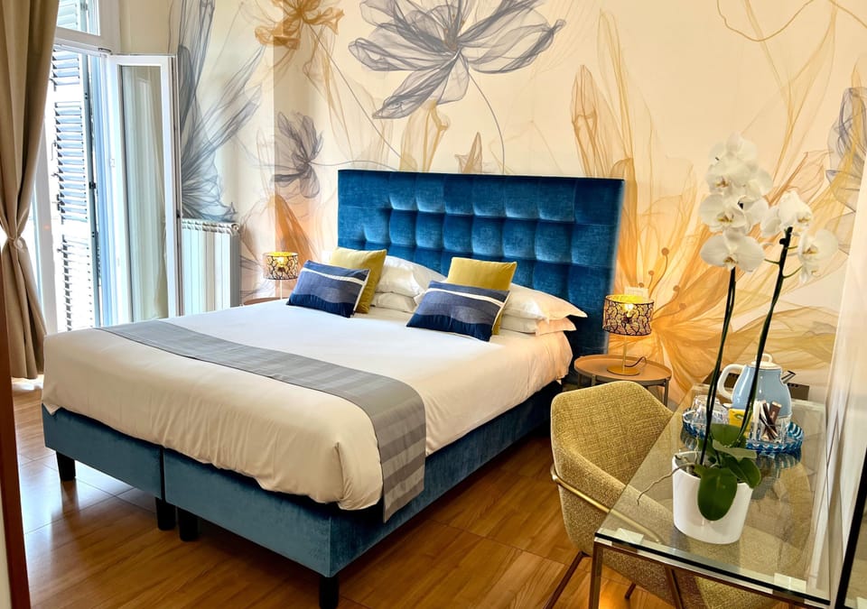 Double Room, 1 Double Bed, Balcony | Minibar, in-room safe, desk, iron/ironing board
