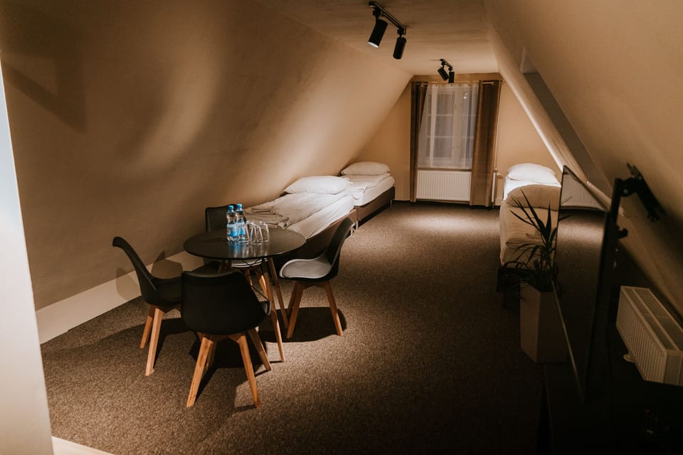 Classic Quadruple Room | Desk, soundproofing, WiFi (free)