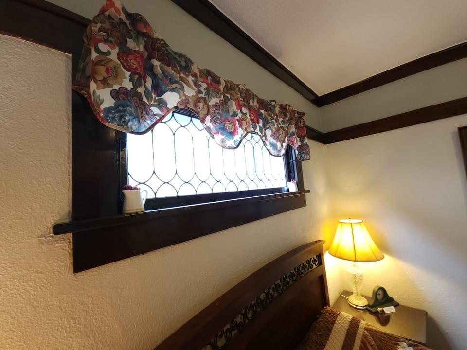 The Kate Shelley Room -1st Floor Bedroom with on-suite Half Bathroom