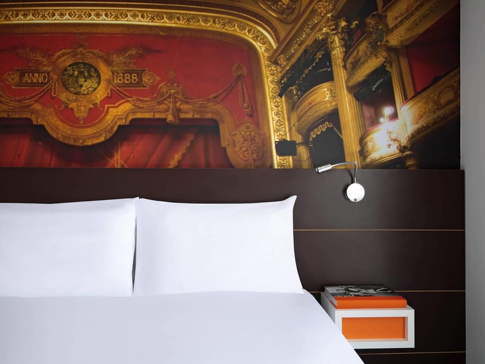 Standard Room, 1 Double Bed | Desk, blackout drapes, soundproofing, iron/ironing board