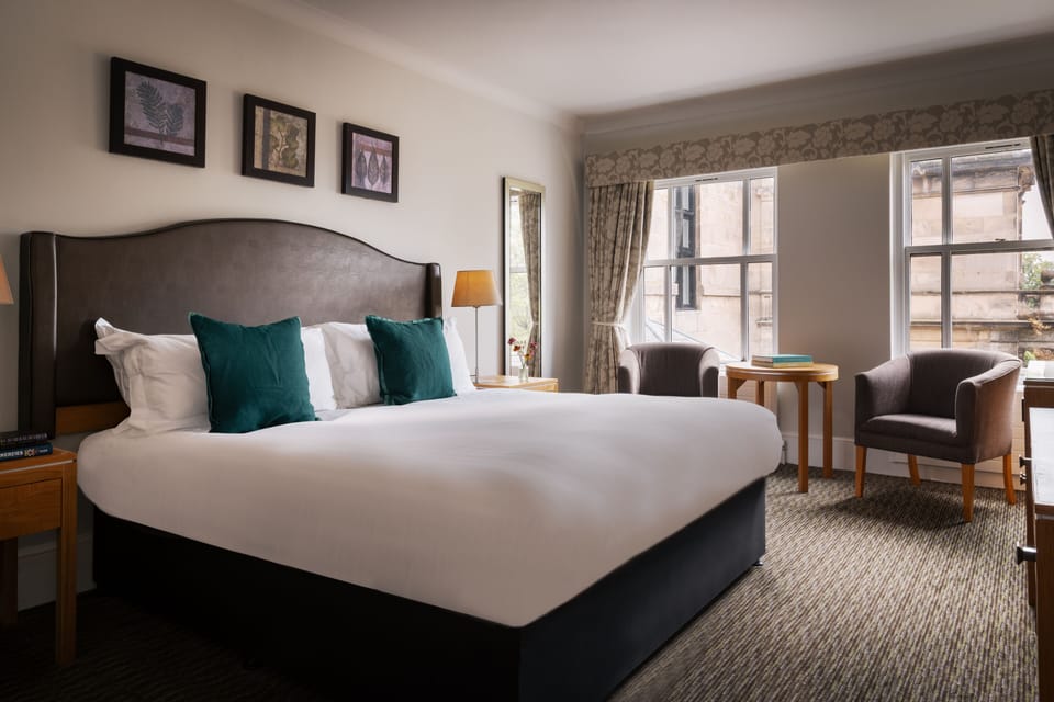 Premium bedding, minibar, in-room safe, desk