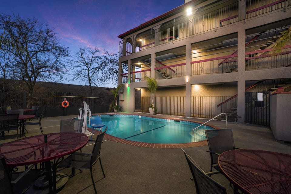 Red Roof Inn Stockton Hotel in Stockton