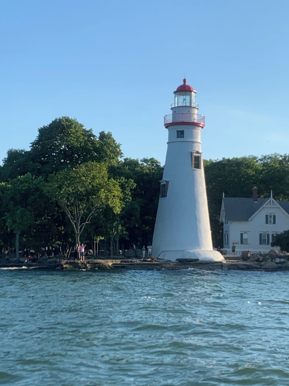 Visit the nearby Marblehead Lighthouse, shops and dining options.