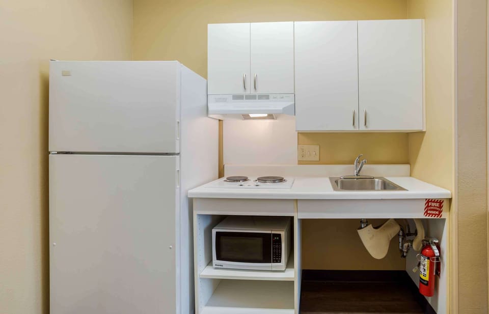 Studio, 1 Queen Bed, Accessible, Non Smoking | Private kitchen | Fridge, microwave, stovetop