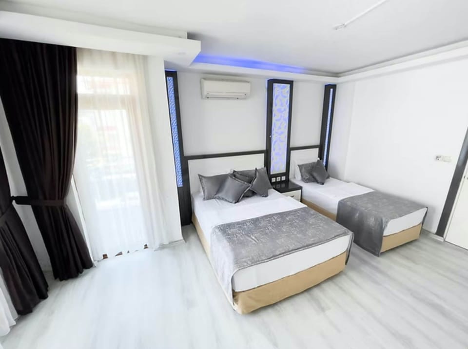 Deluxe Triple Room | Premium bedding, free WiFi, bed sheets